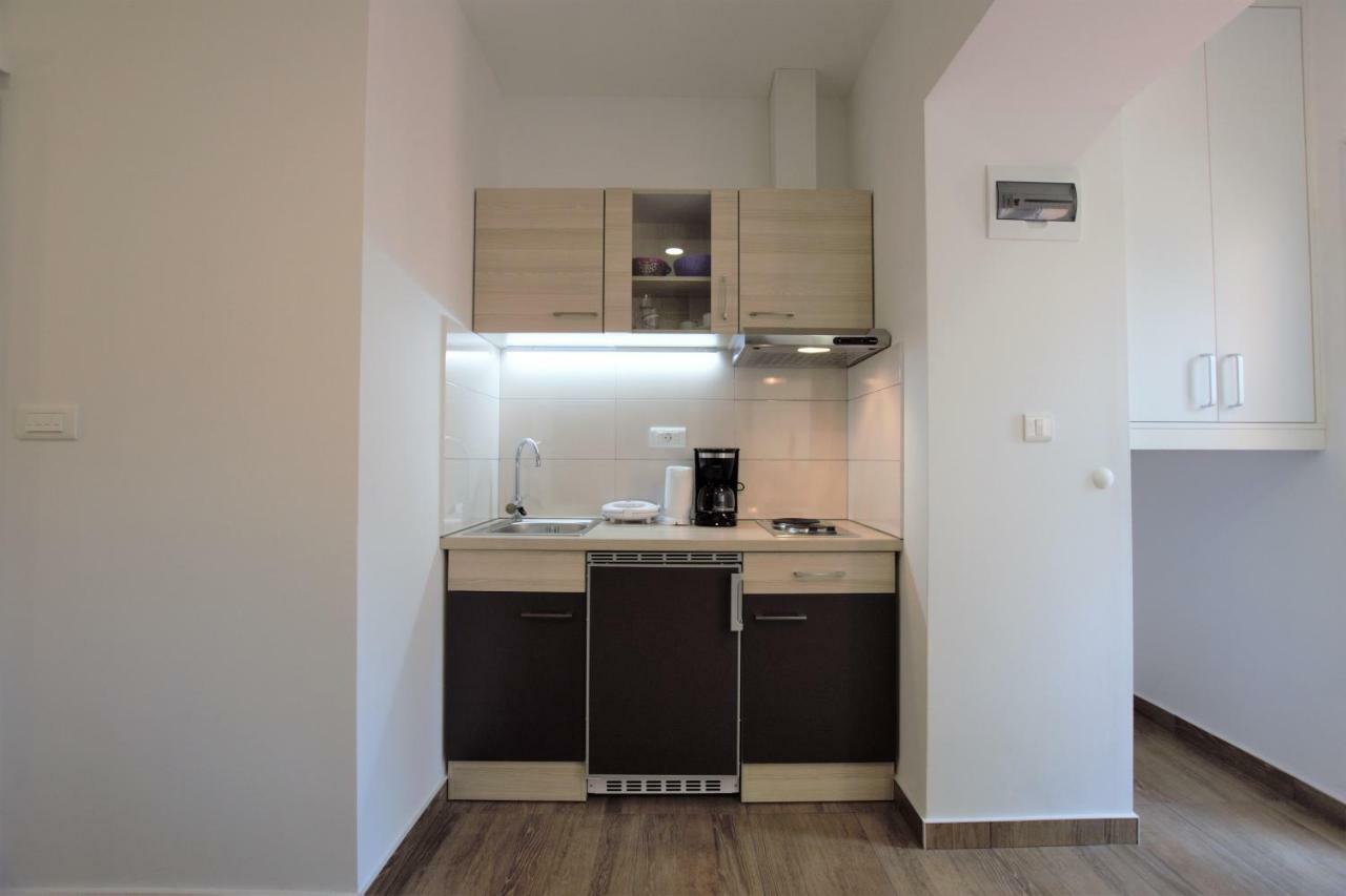 Studio Apartman Danijela بولا المظهر الخارجي الصورة